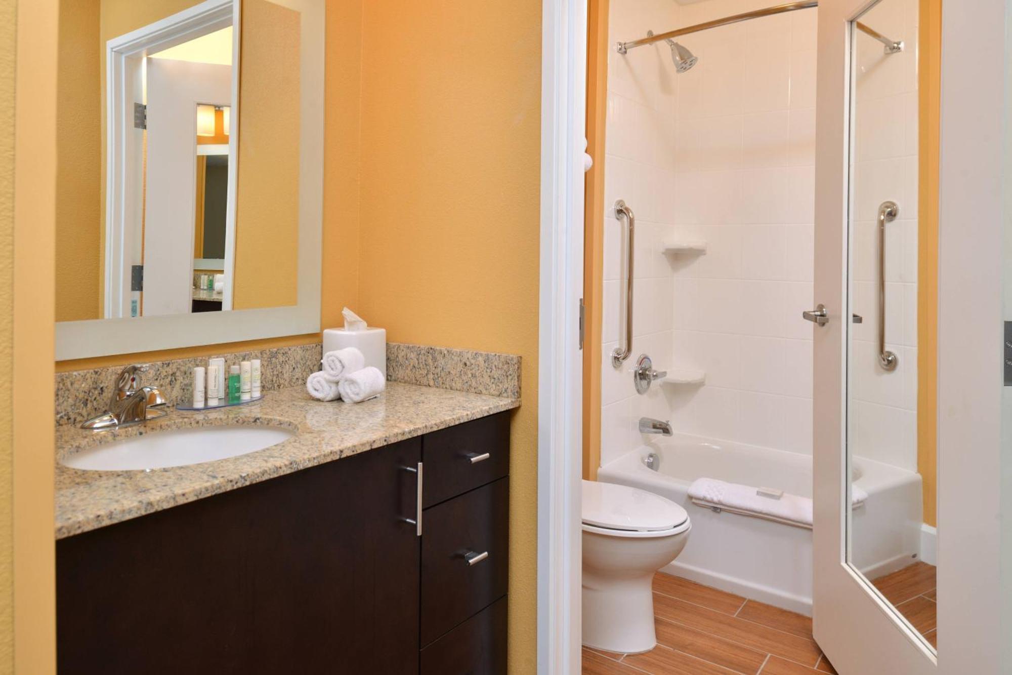 Towneplace Suites By Marriott Detroit Commerce Commerce Township Экстерьер фото