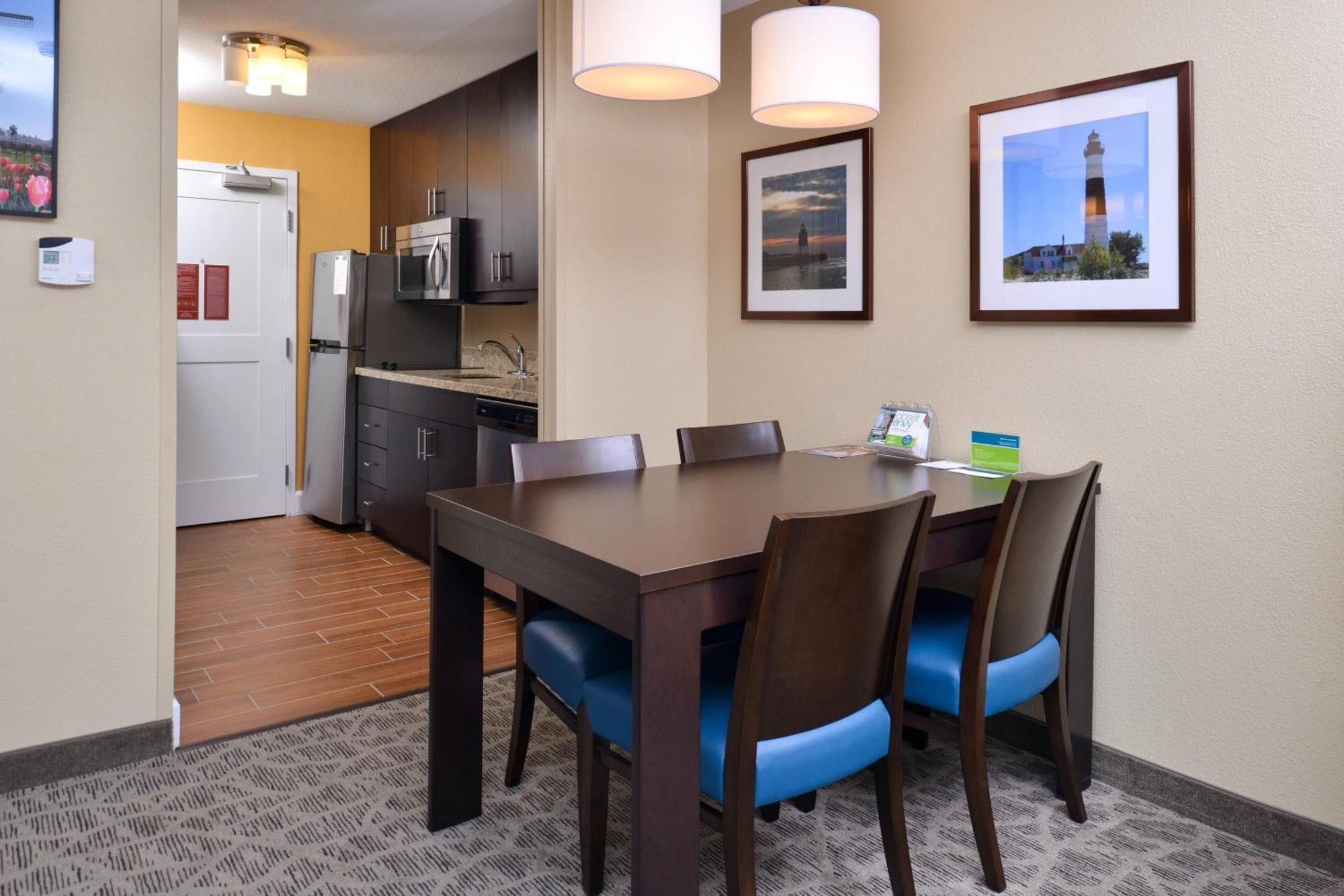 Towneplace Suites By Marriott Detroit Commerce Commerce Township Экстерьер фото