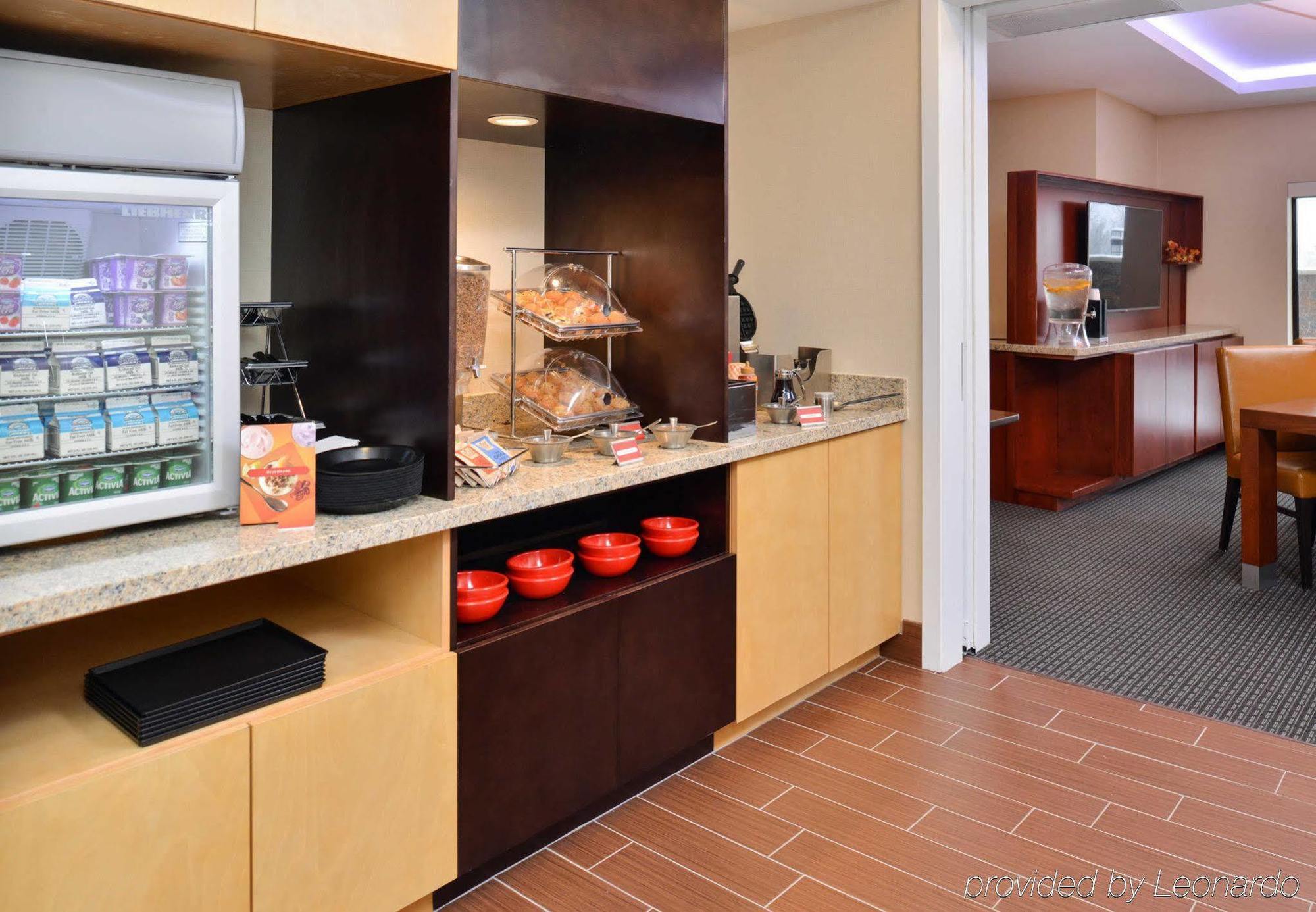 Towneplace Suites By Marriott Detroit Commerce Commerce Township Экстерьер фото